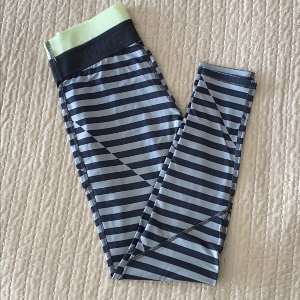 Nike Striped Leggings